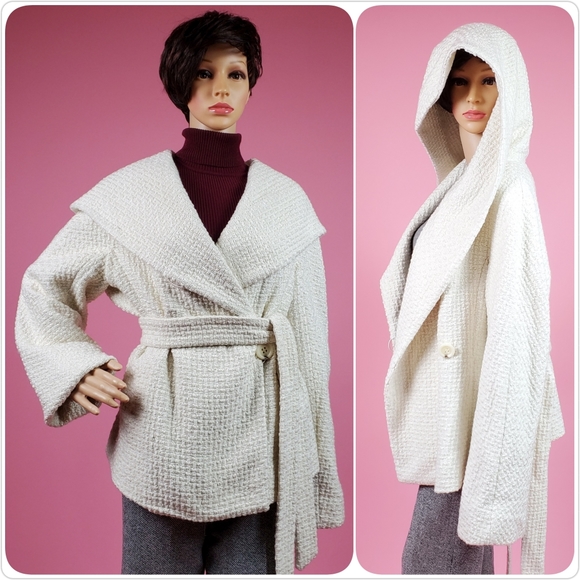 BCBGMaxAzria Jackets & Blazers - BCBG Maxazria hooded coat